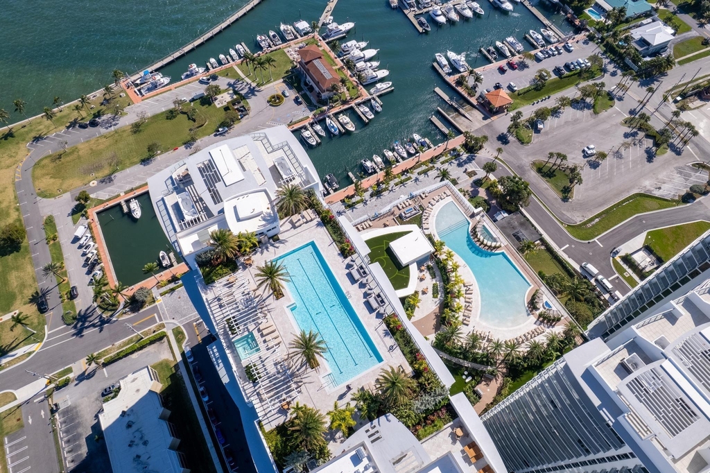 220 Lake Shore Drive - Photo 23