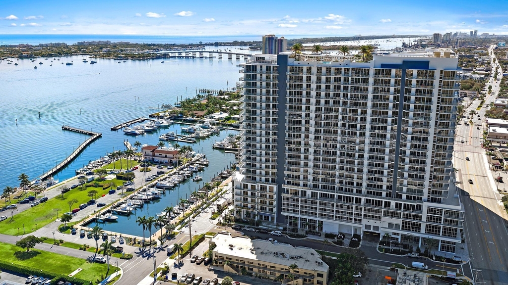 220 Lake Shore Drive - Photo 39