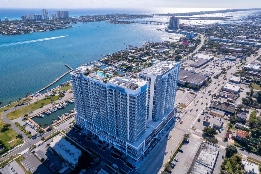 220 Lake Shore Drive - Photo 41