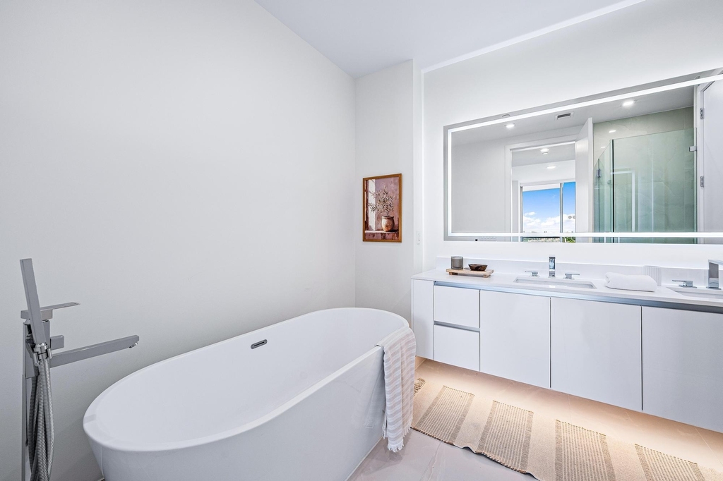 220 Lake Shore Drive - Photo 8