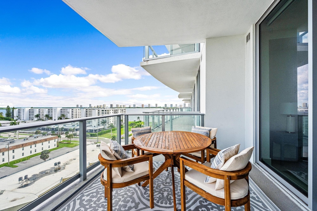 220 Lake Shore Drive - Photo 13