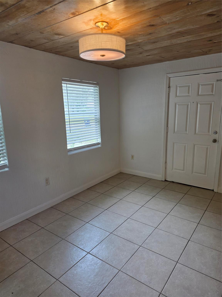 1248 17th Place - Photo 2