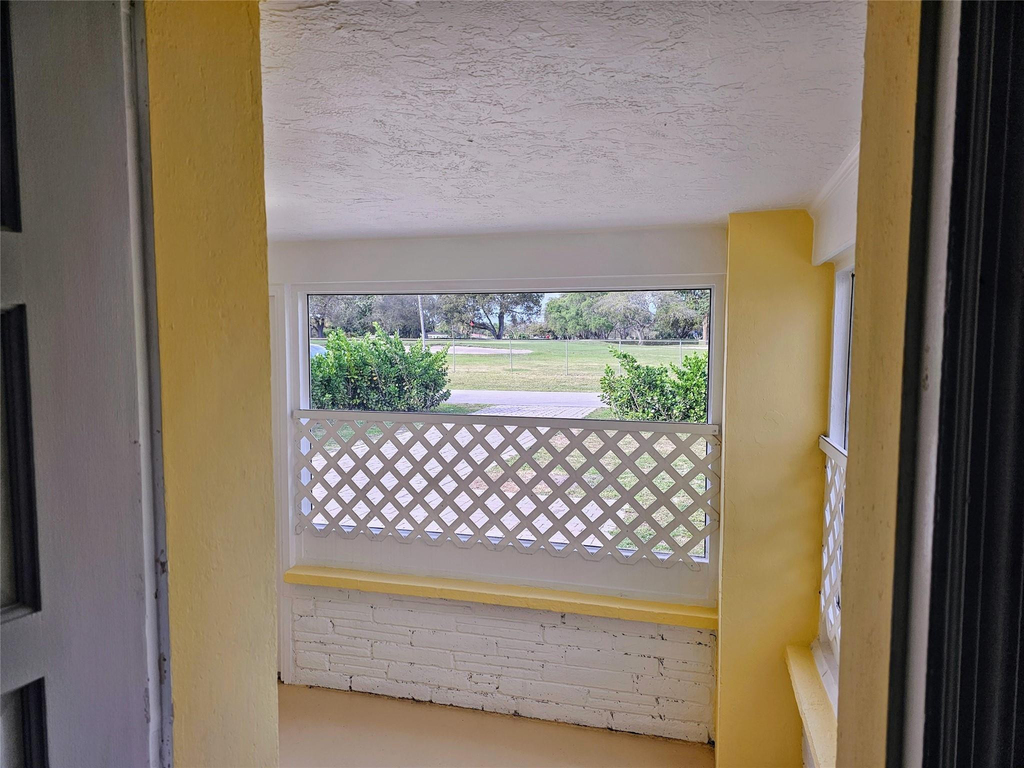 2040 Ne 174th Street - Photo 29