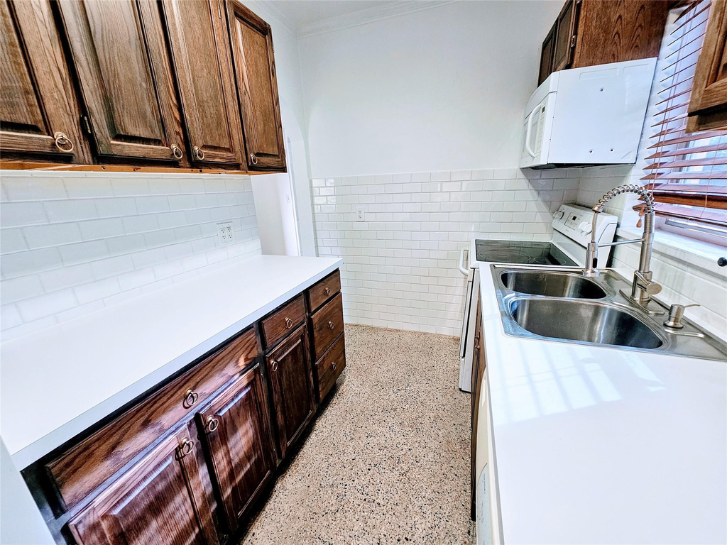 2040 Ne 174th Street - Photo 9