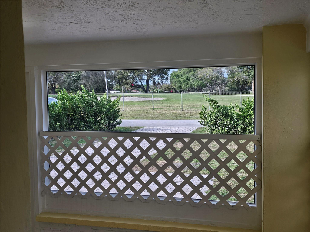 2040 Ne 174th Street - Photo 32