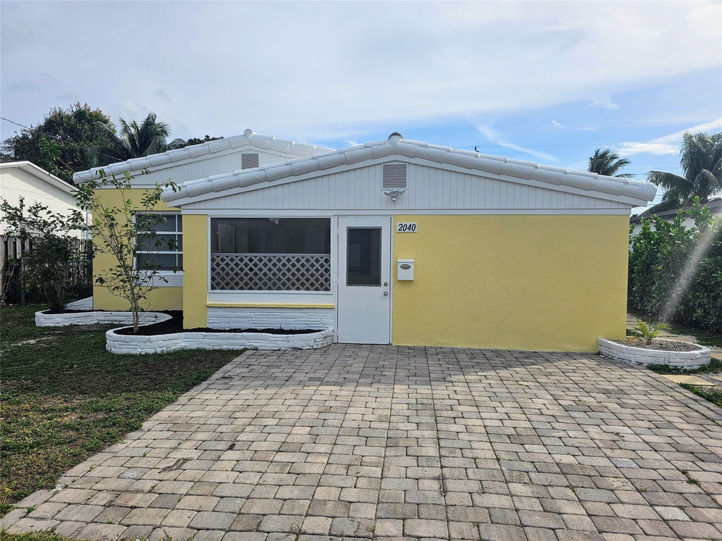 2040 Ne 174th Street - Photo 1