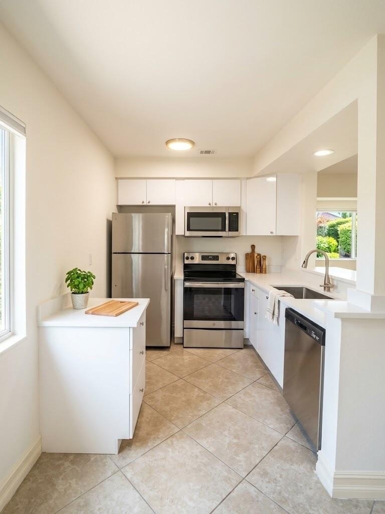 2713 Ne 33rd Avenue - Photo 1