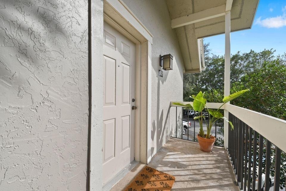 11863 Wimbledon Circle - Photo 1