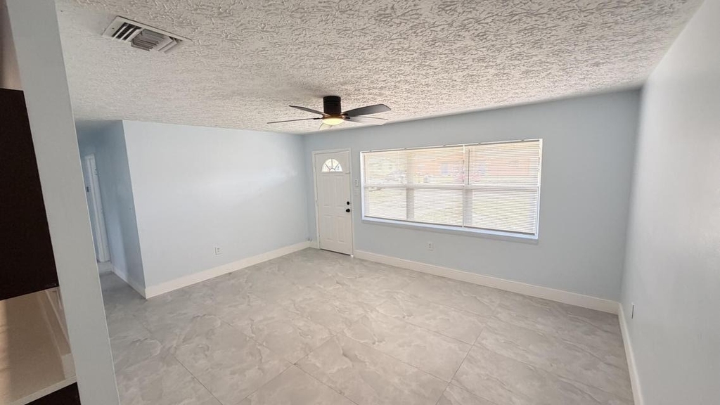928 Fra-mar Place - Photo 0