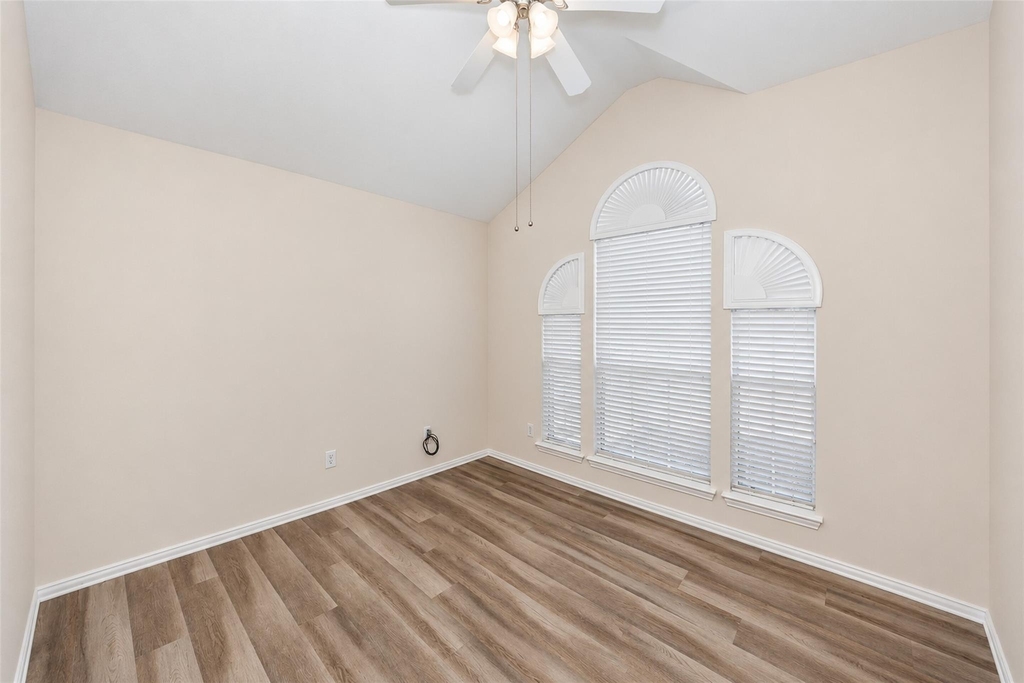 5121 Yaupon Drive - Photo 5