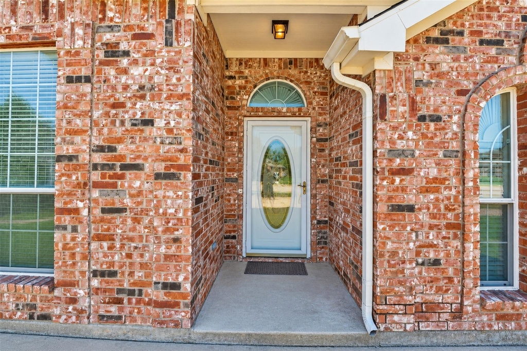 5121 Yaupon Drive - Photo 2