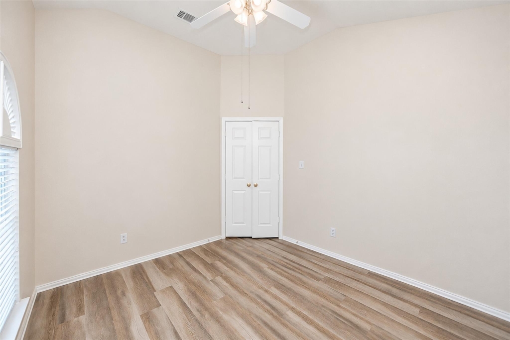 5121 Yaupon Drive - Photo 6