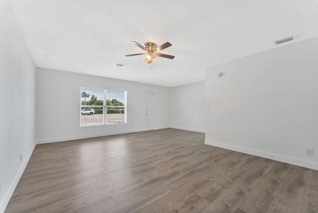 5855 Timber Valley Drive - Photo 3
