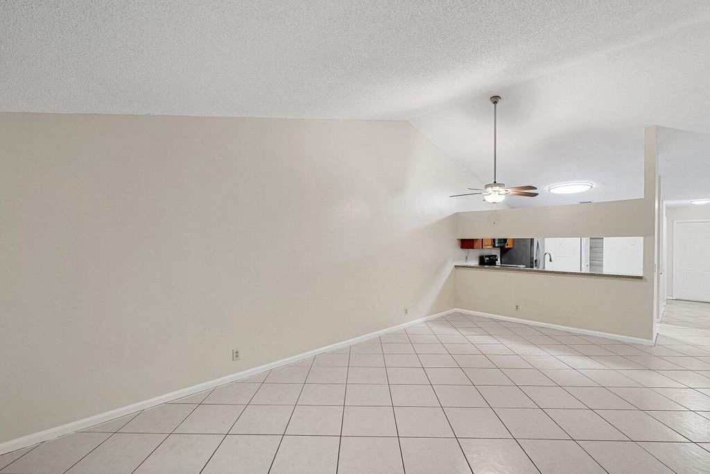 462 Hardwood Place - Photo 9
