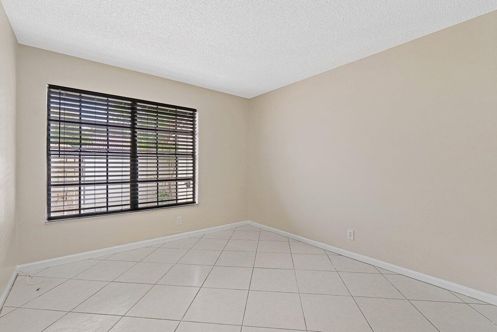 462 Hardwood Place - Photo 20