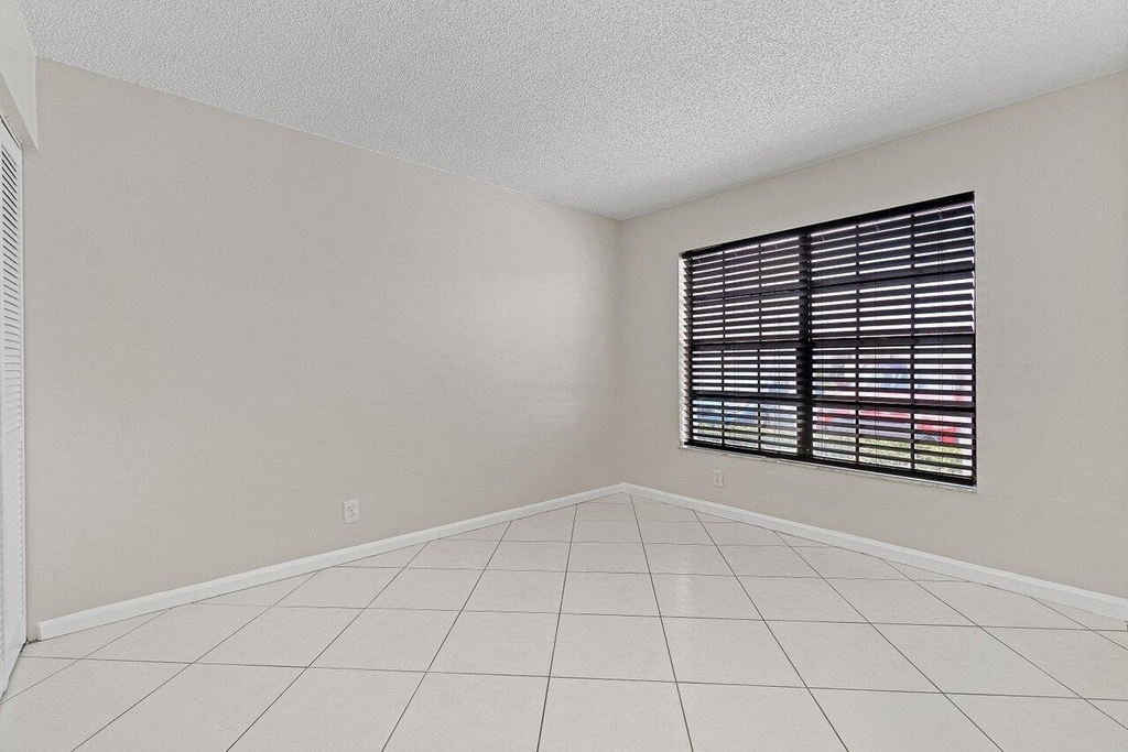 462 Hardwood Place - Photo 17