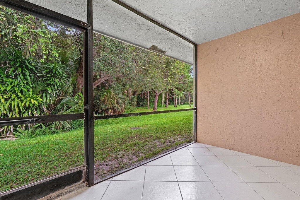 462 Hardwood Place - Photo 22