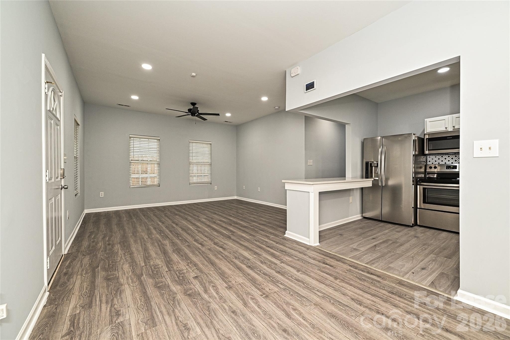 1233 Calhoun Street - Photo 10