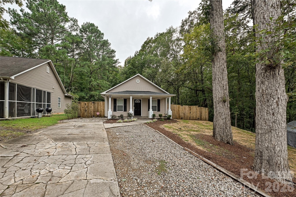1233 Calhoun Street - Photo 23