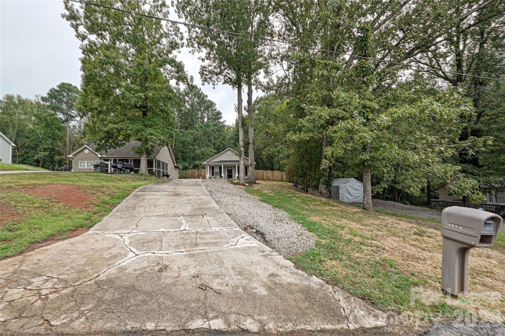 1233 Calhoun Street - Photo 22