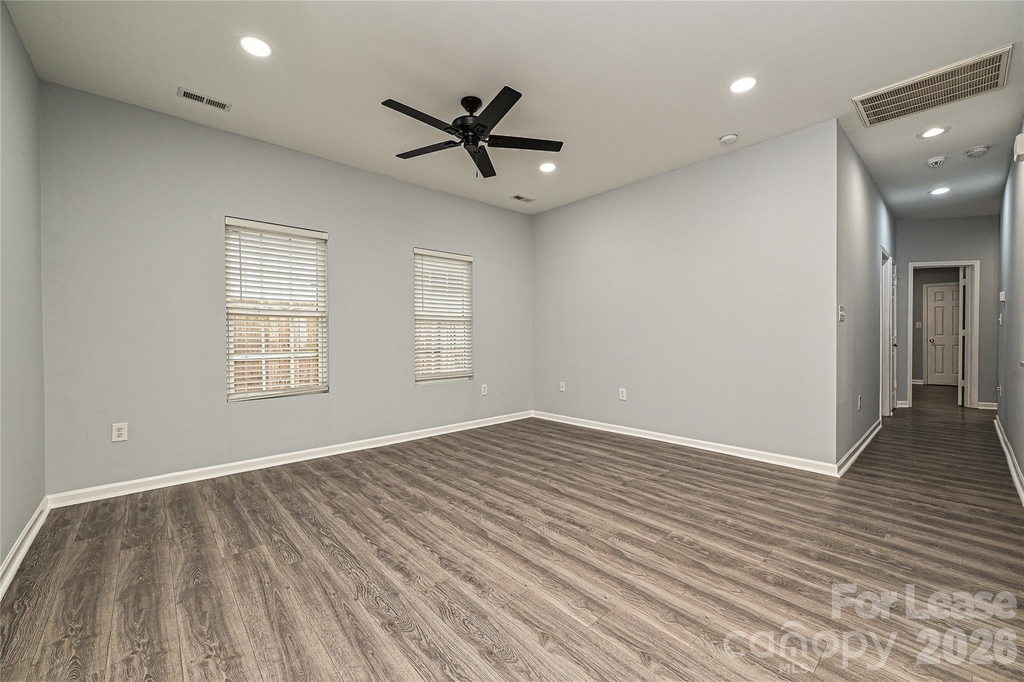 1233 Calhoun Street - Photo 11