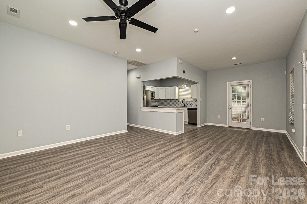 1233 Calhoun Street - Photo 4