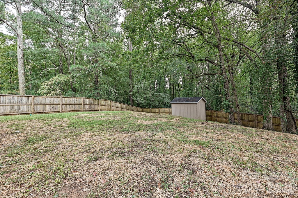 1233 Calhoun Street - Photo 20