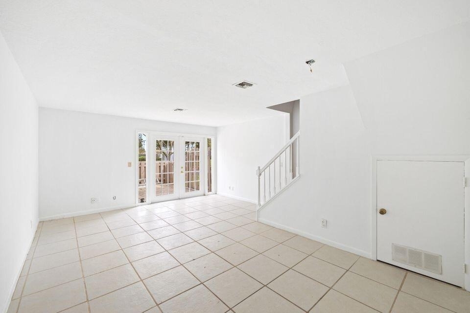 217 Old English Drive - Photo 7