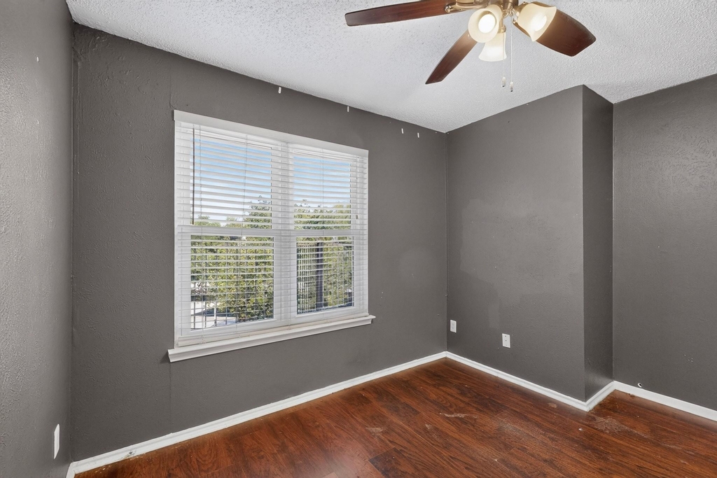 8109 Skillman Street - Photo 17