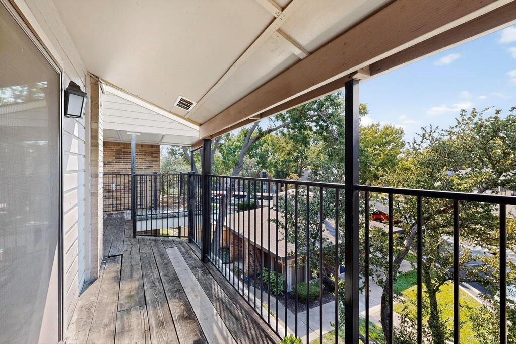 8109 Skillman Street - Photo 21