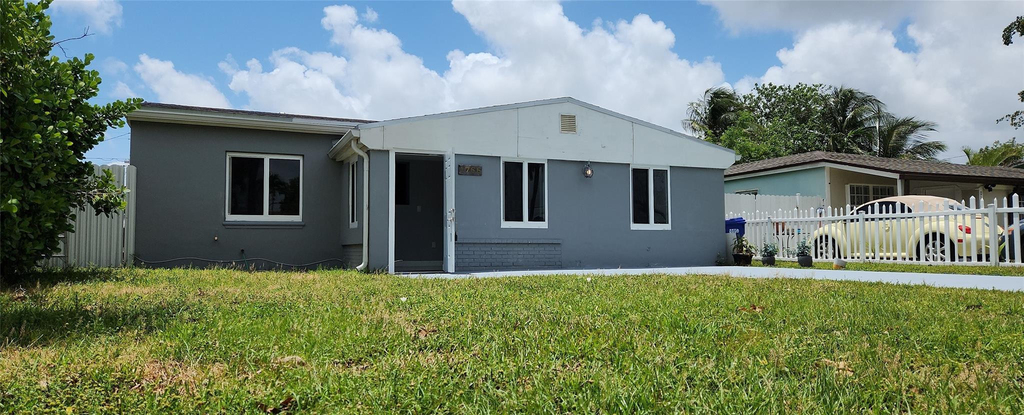 1766 Ne 181st Street - Photo 14