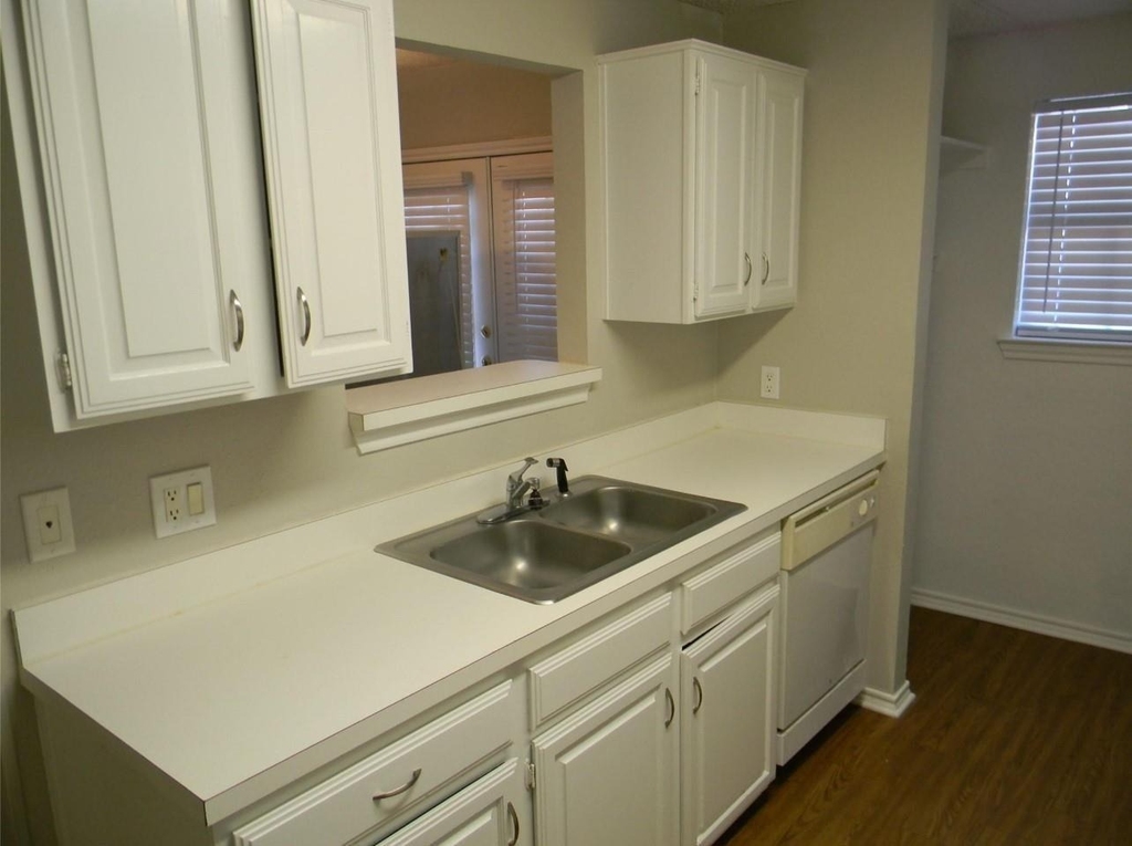 5017 Winder Court - Photo 4