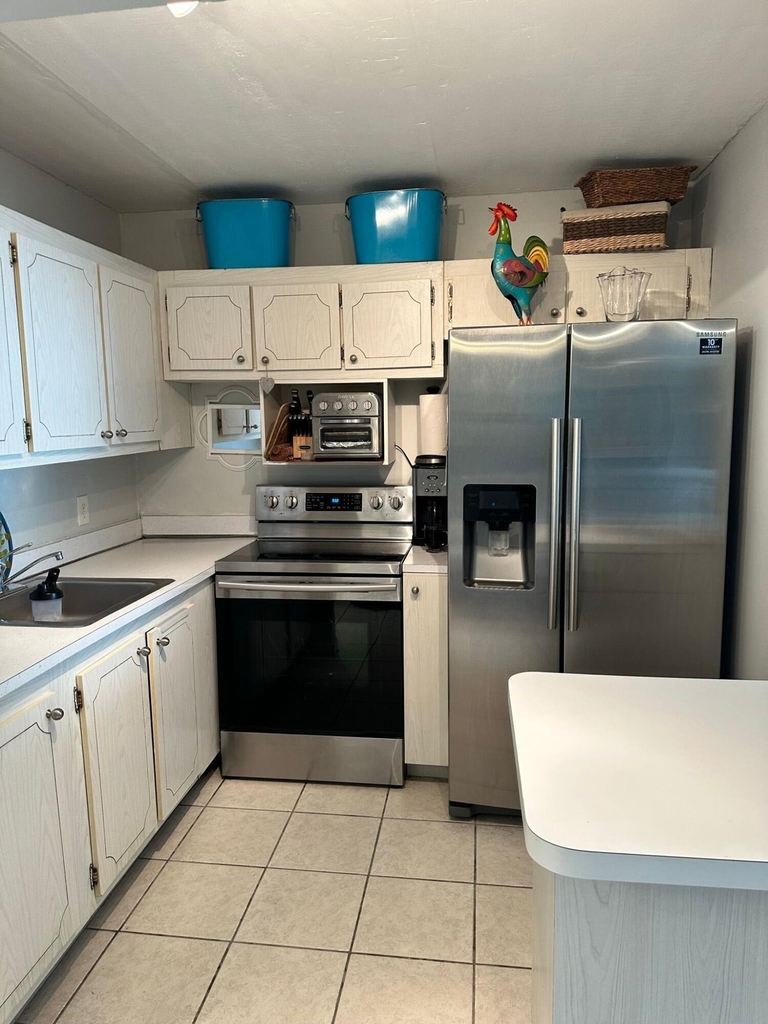 3000 Springdale Boulevard - Photo 9