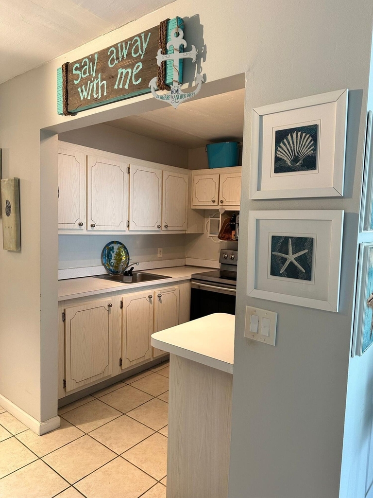 3000 Springdale Boulevard - Photo 8