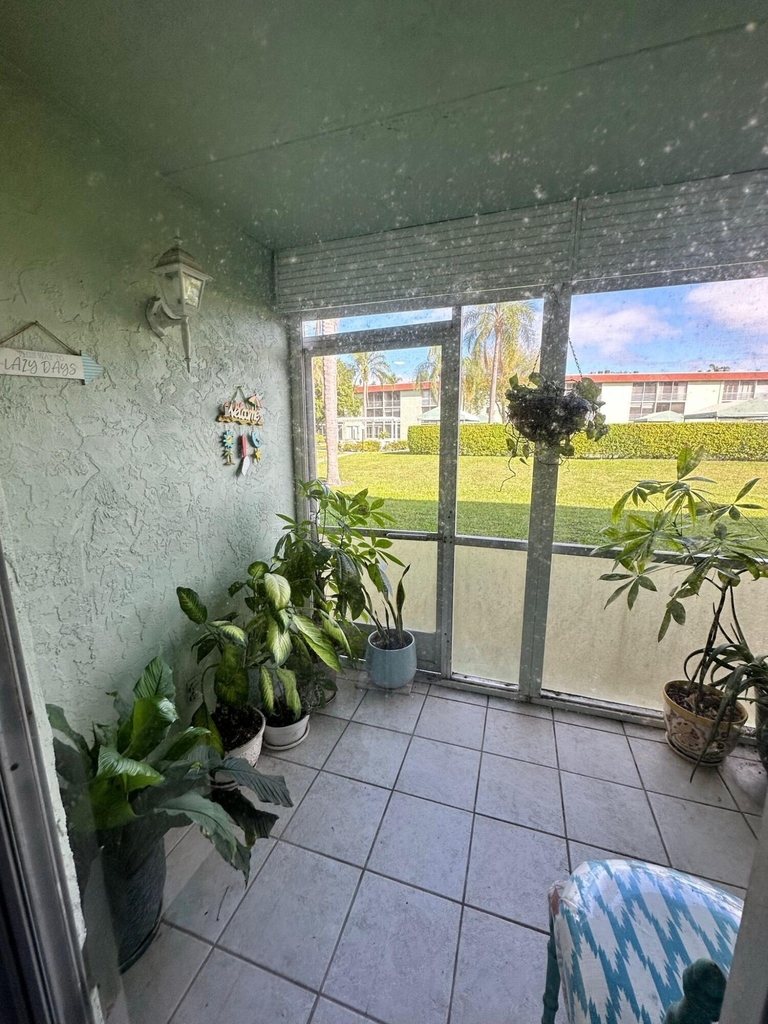 3000 Springdale Boulevard - Photo 15