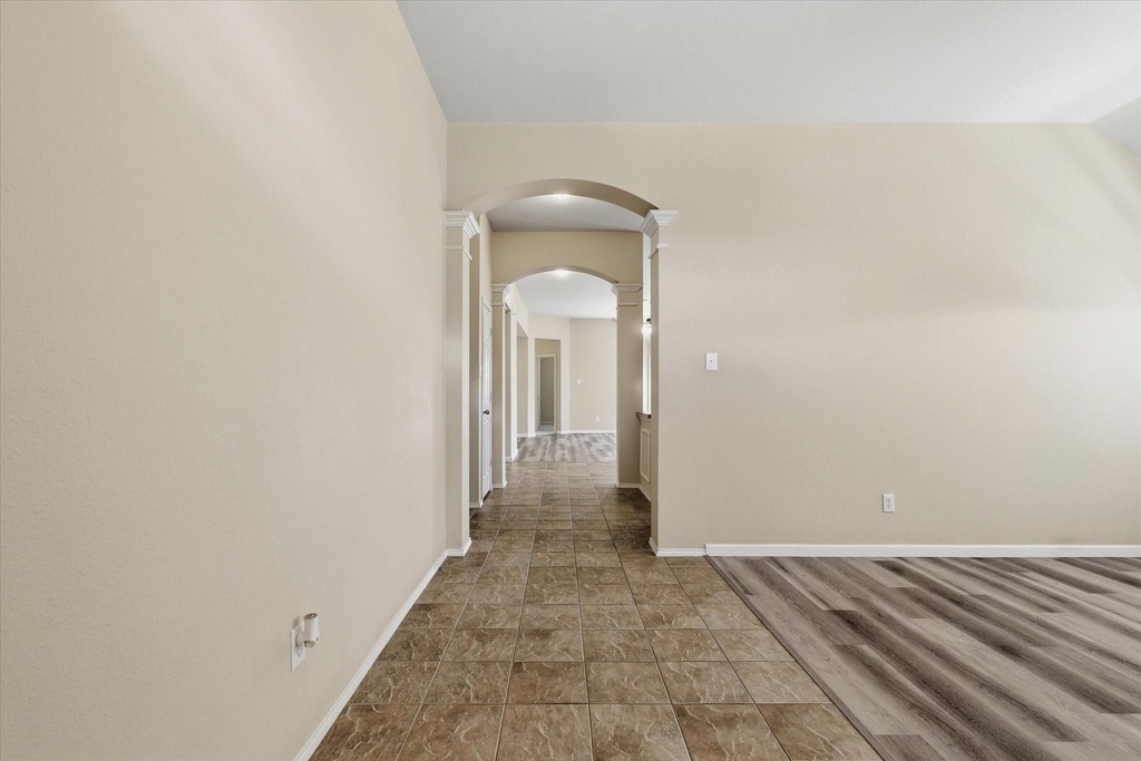506 Hackberry Drive - Photo 4