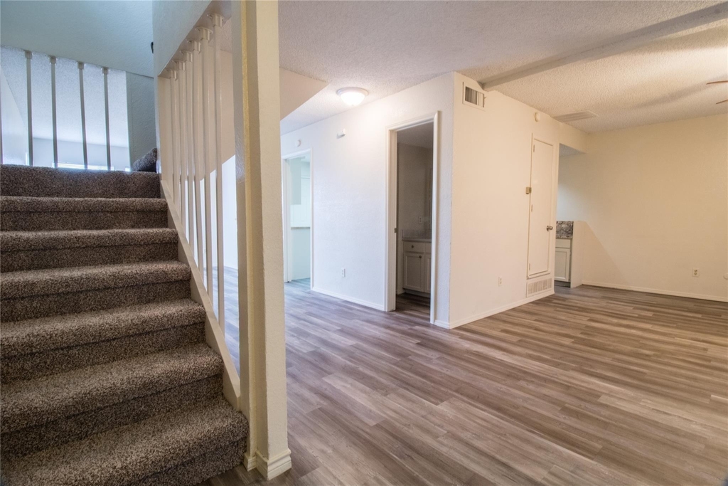 2203 Chase Court - Photo 8
