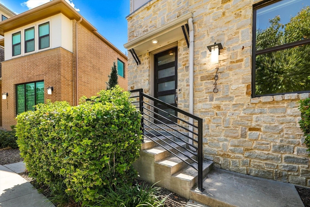7846 Verona Place - Photo 4