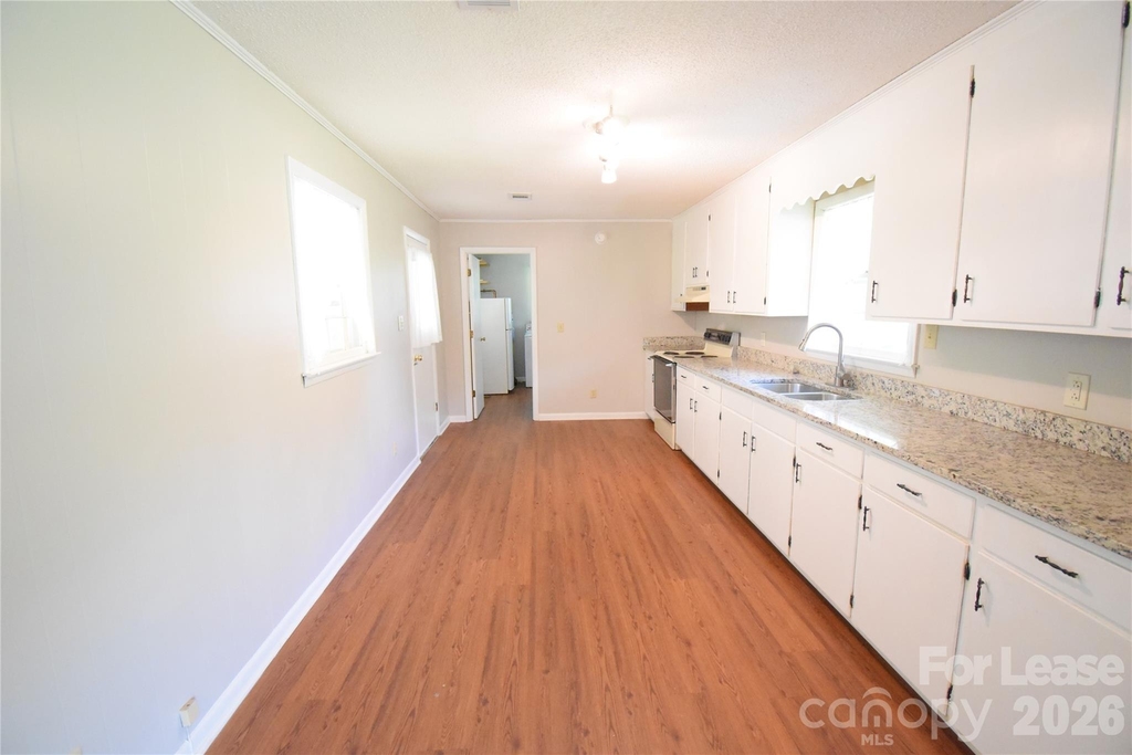 4099 Shenandoah Drive Sw - Photo 9