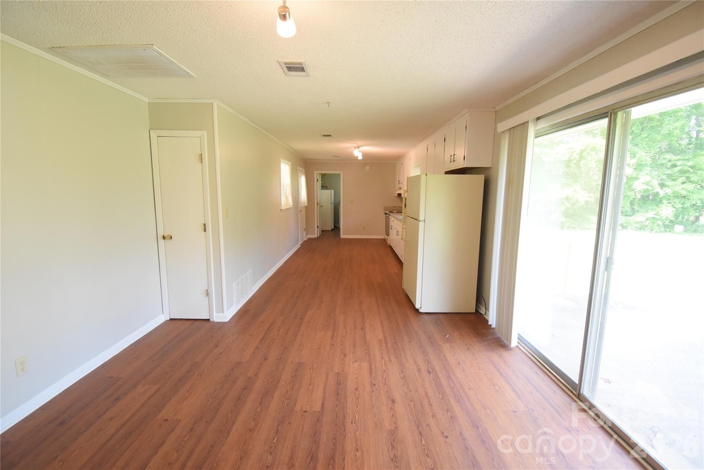 4099 Shenandoah Drive Sw - Photo 8