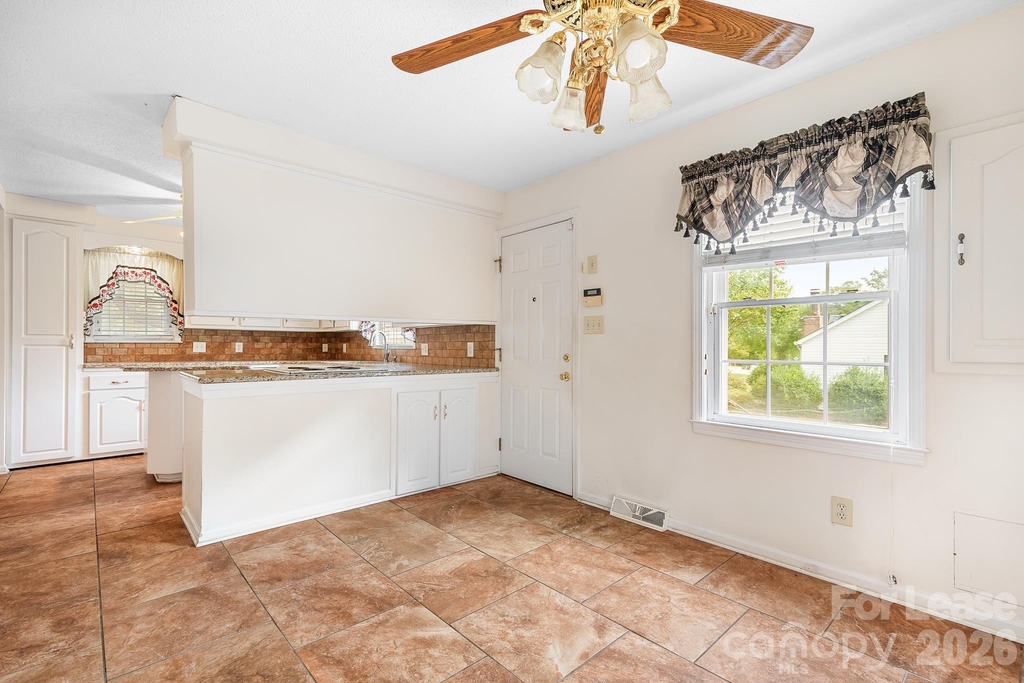 35 Sumner Avenue Nw - Photo 14