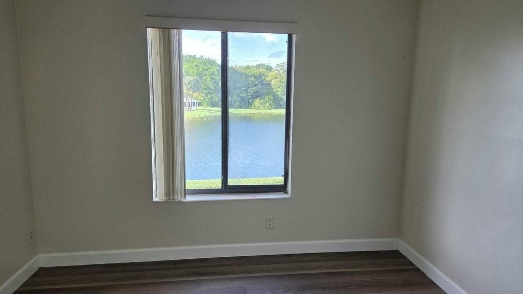 1002 Green Pine Boulevard - Photo 11