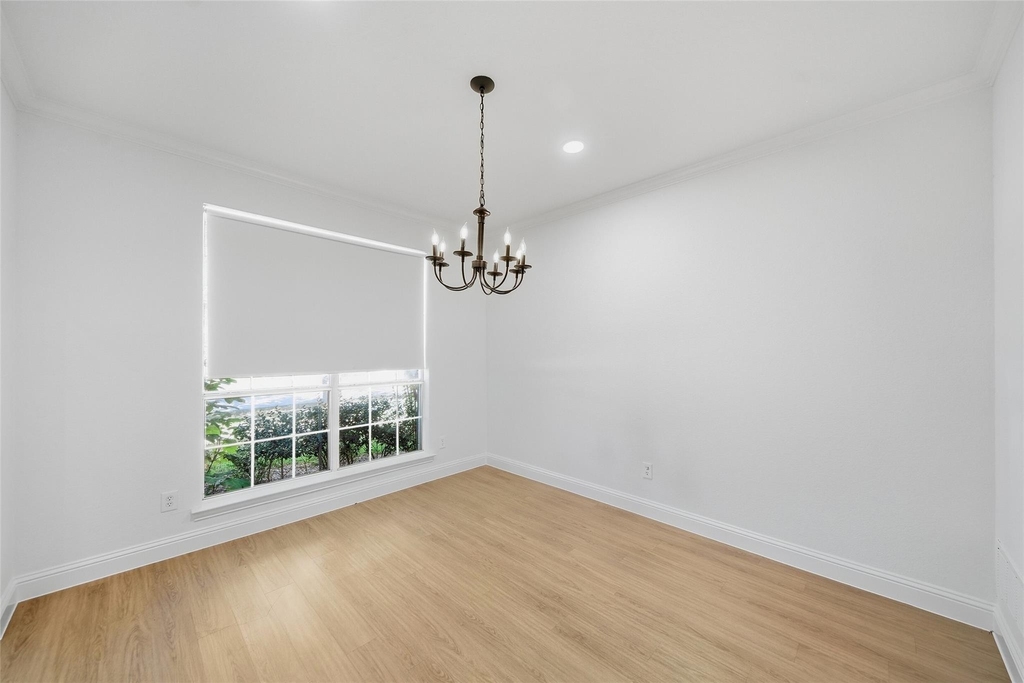 1431 Constellation Drive - Photo 4