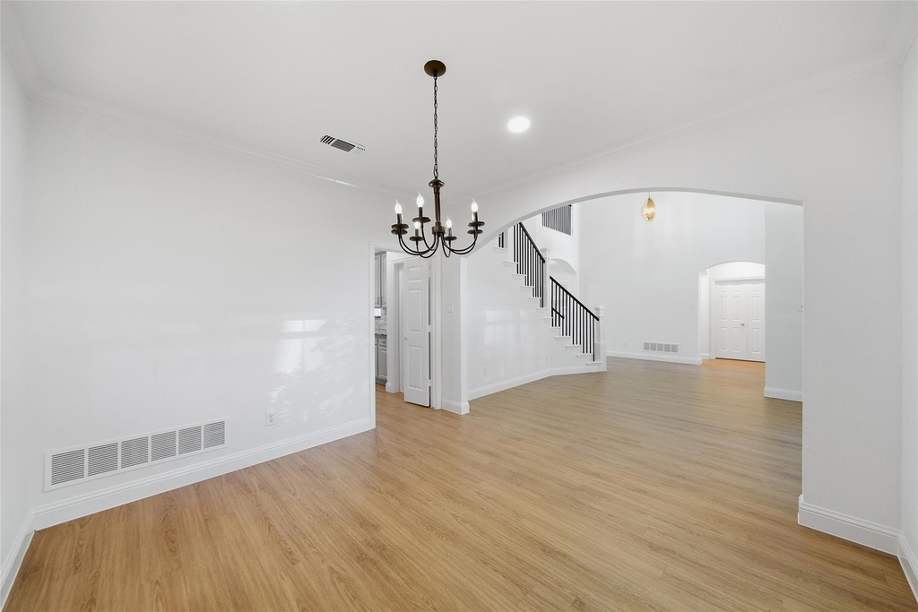 1431 Constellation Drive - Photo 6