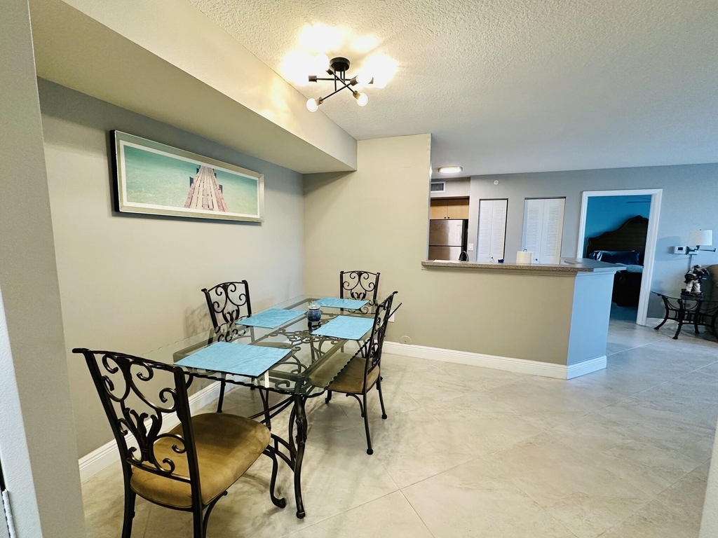 902 Villa Circle - Photo 19