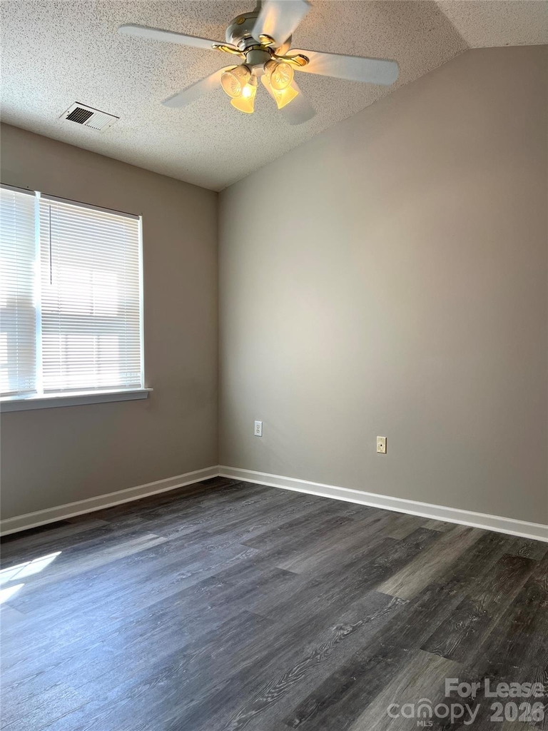 7699 Petrea Lane - Photo 3