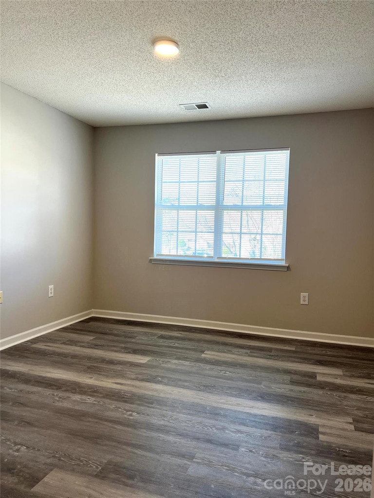 7699 Petrea Lane - Photo 6