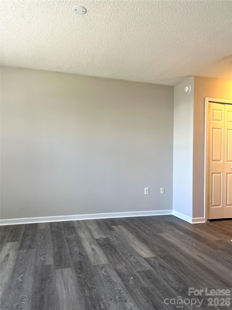 7699 Petrea Lane - Photo 4