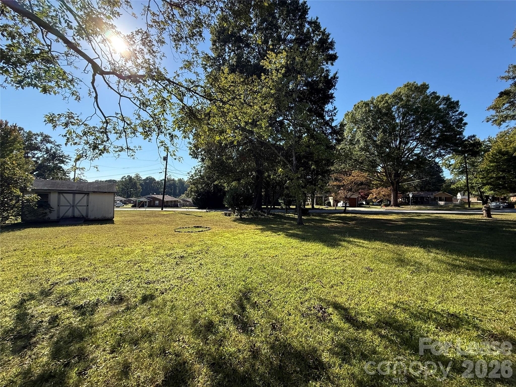 805 E Iredell Avenue - Photo 16