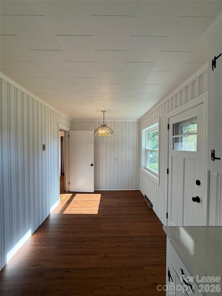 805 E Iredell Avenue - Photo 4